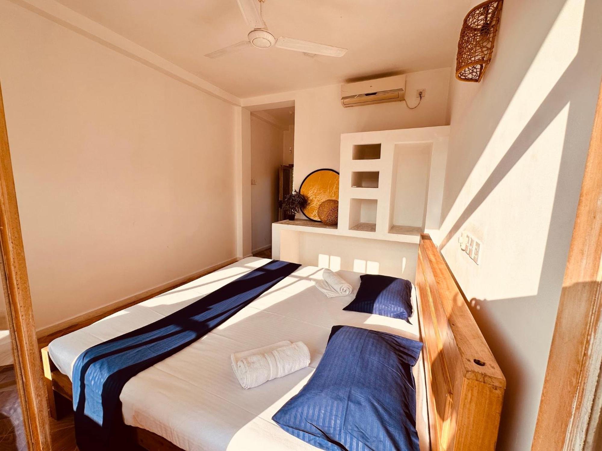 Отель Ceylon'S House Хиккадува Экстерьер фото