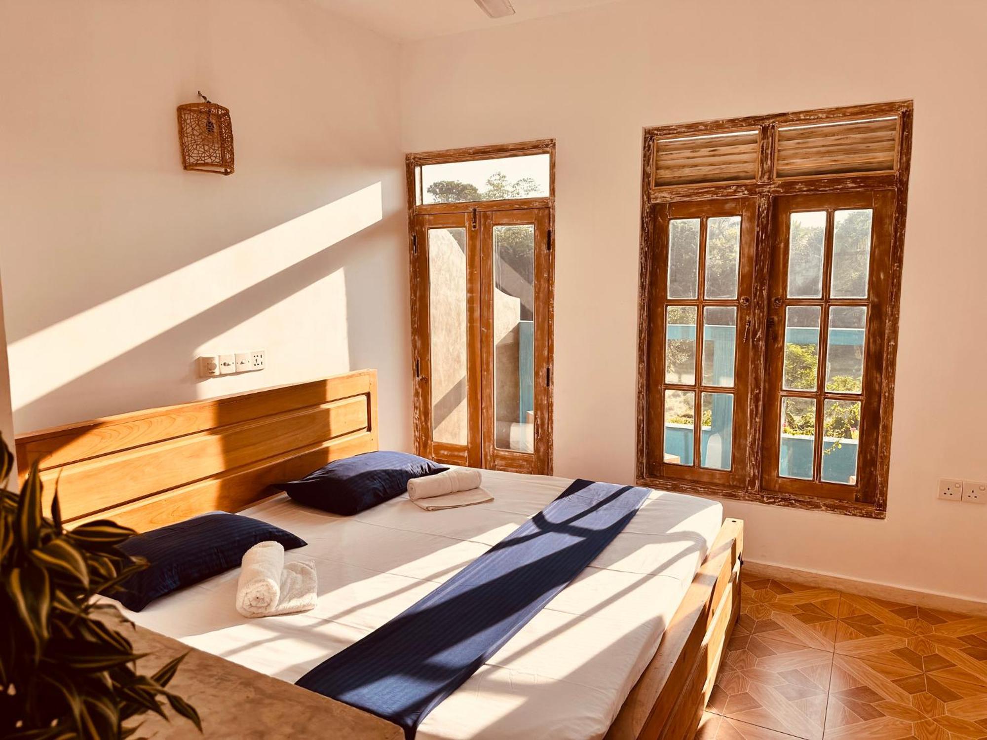 Отель Ceylon'S House Хиккадува Экстерьер фото